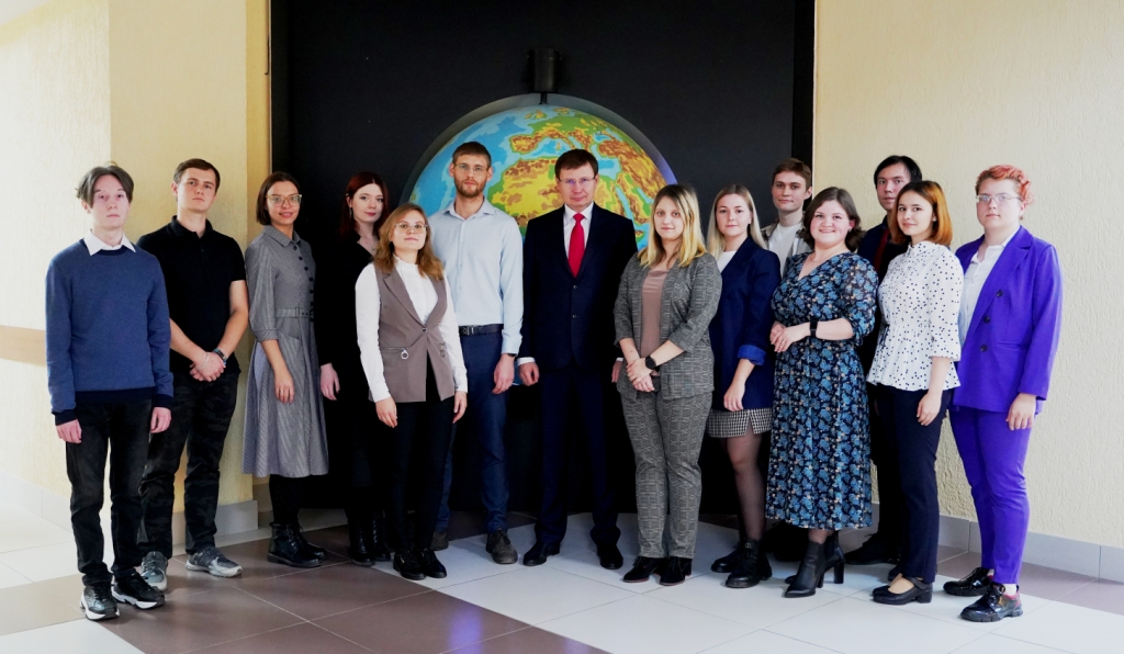 Развитие студенческой науки обсудили на встрече ректора КемГУ с молодыми учёными