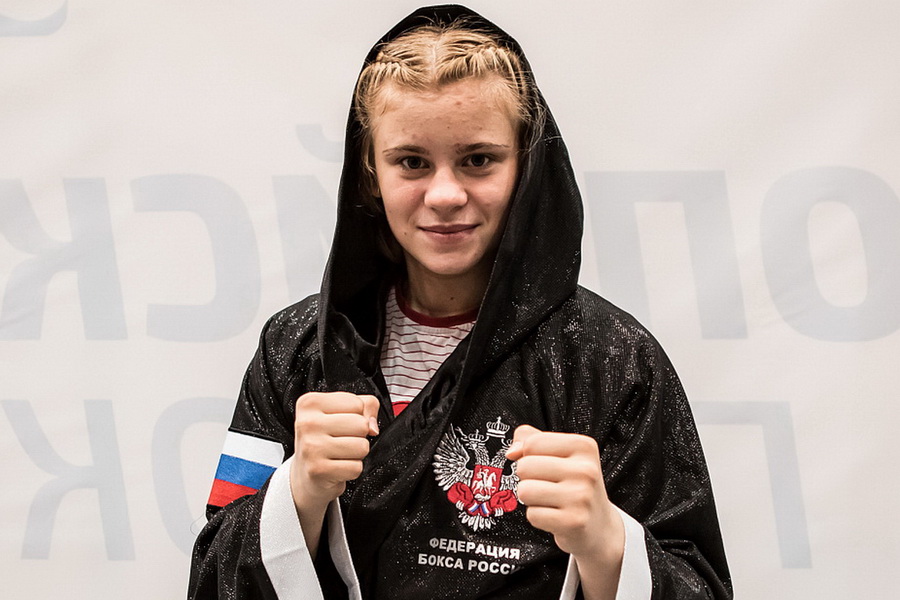 Первокурсница КемГУ стала серебряным призёром международных соревнований по боксу в Венгрии